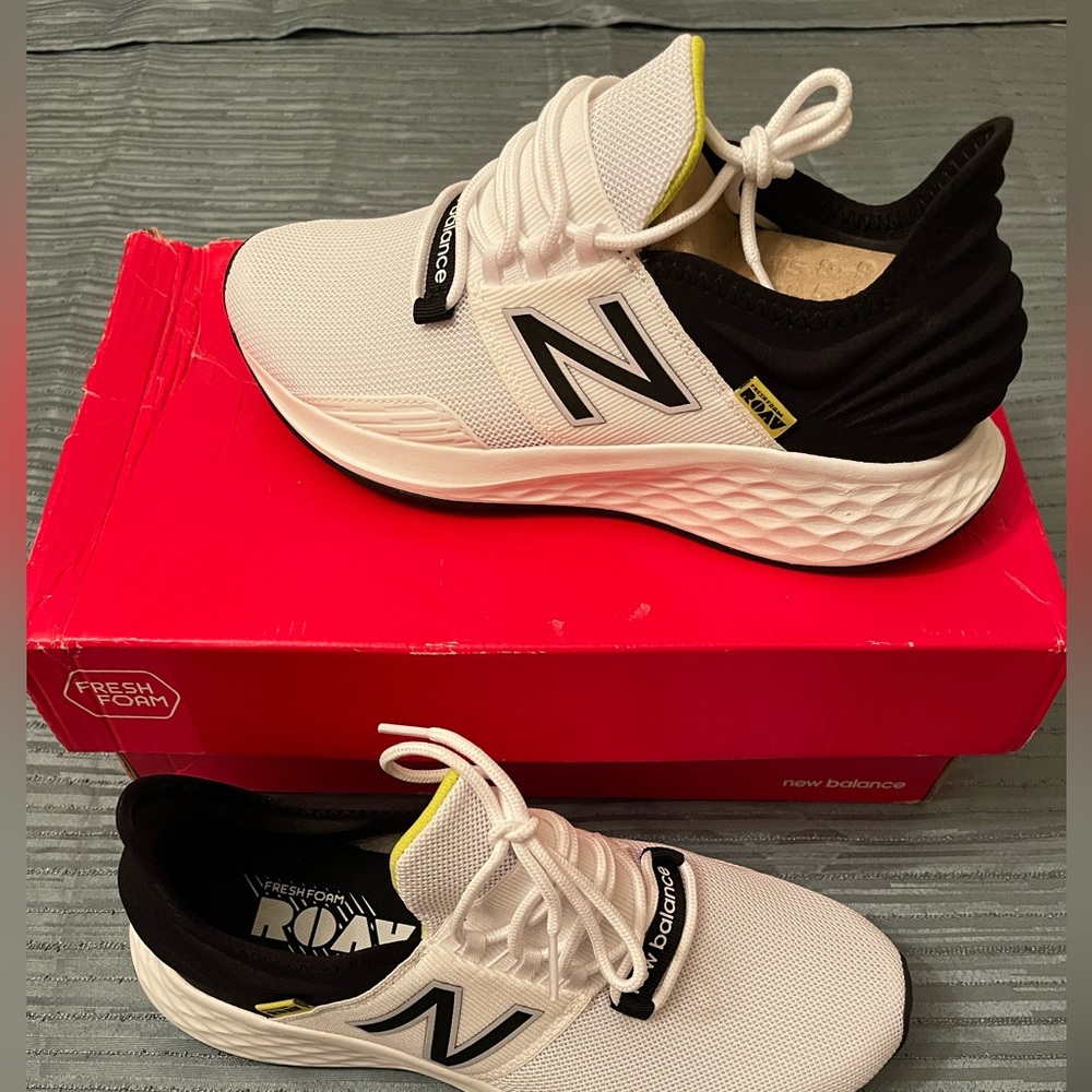 NEW New Balance Fresh Foam Roav (Mens 7.5, Women 9)